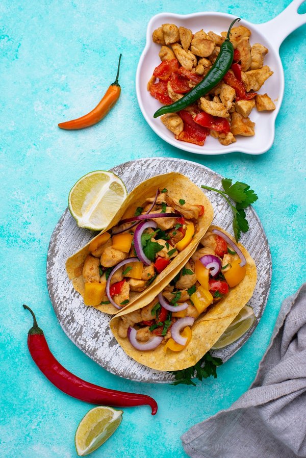 Comment préparer des tacos mexicains authentiques avec des tortillas faites maison?